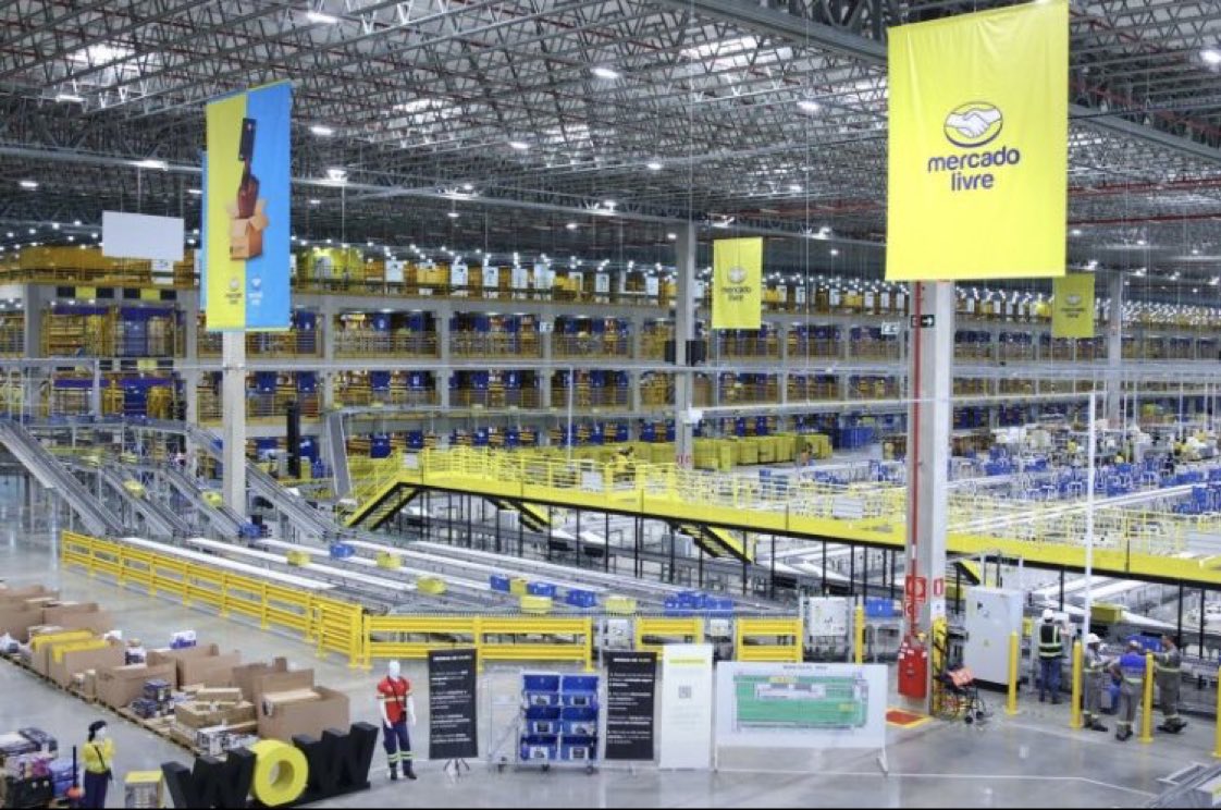 MaxTheComradec's tweet image. $MELI “BuenFin  in 🇲🇽- new record: &amp;gt;2 million sales in a single day / In 🇧🇷 , new record - in the first 2 days of BlackFriday, an average of 1.8 million items sold per day / In 🇦🇷 , during CyberMonday grew by &amp;gt;12% in items sold and broke shipment records in less than 24 hours” 💪