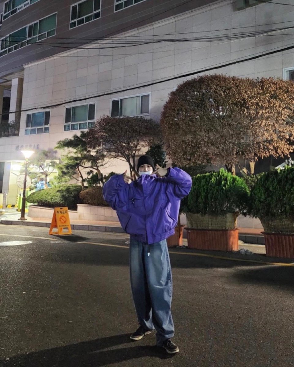 SKYfiles_'s tweet photo. 230101 🐻🫧 
“happy new year❤️❤️❤️” https://t.co/VwRscfFGr9