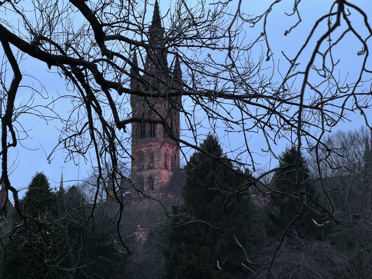 ⁦@UofGlasgow⁩ from the dog park in #Kelvingrove #Glasgow