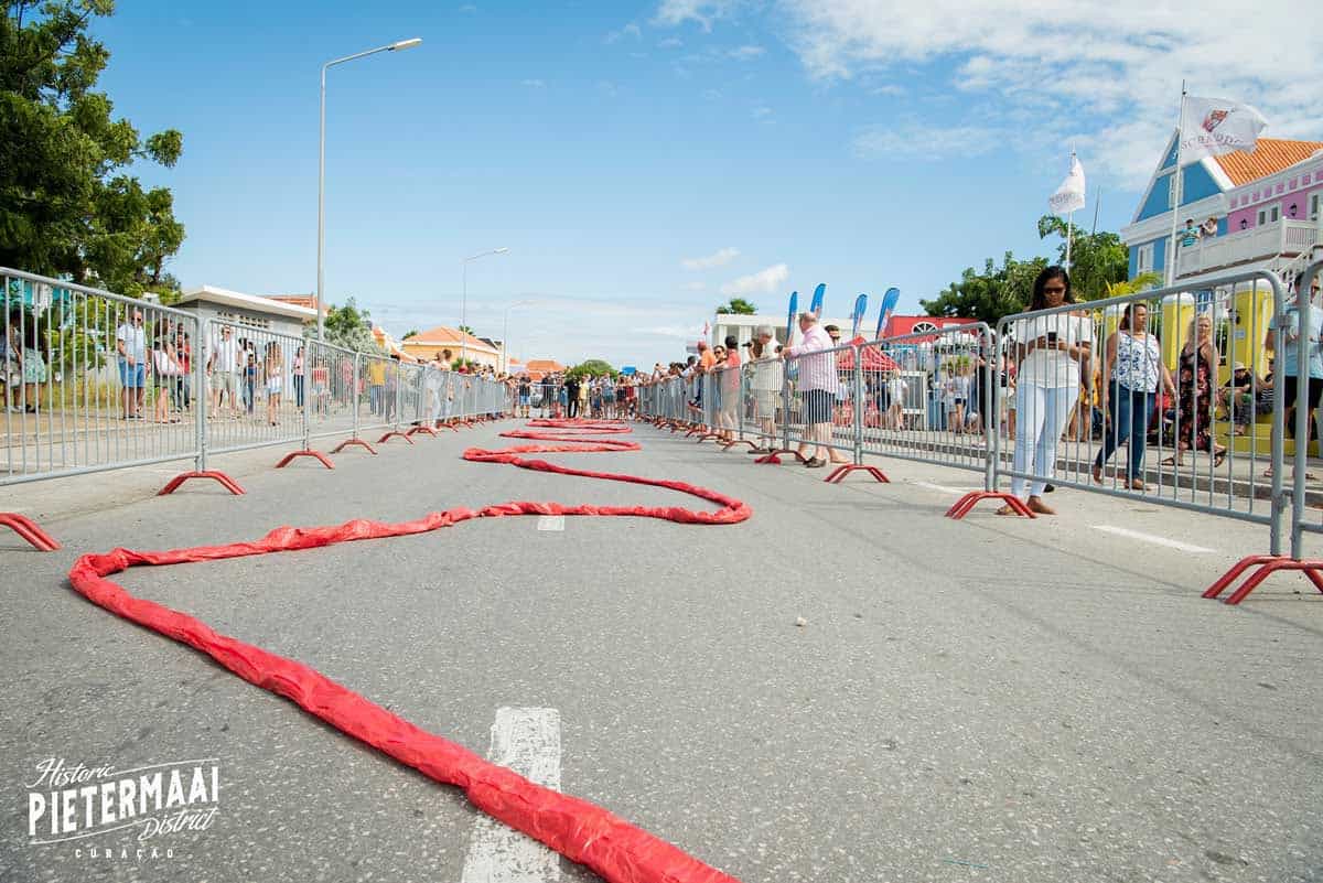 🎇For those on #Curaçao, we invite you to come and join us today, December 31st, for the ultimate #PagaraParty in the <a href="/PietermaaiD/">Pietermaai District</a>. From 2:00 PM till sundown, dive into a whirlwind of fireworks, saying your final goodbyes to the old year and getting ready to embrace 2024!