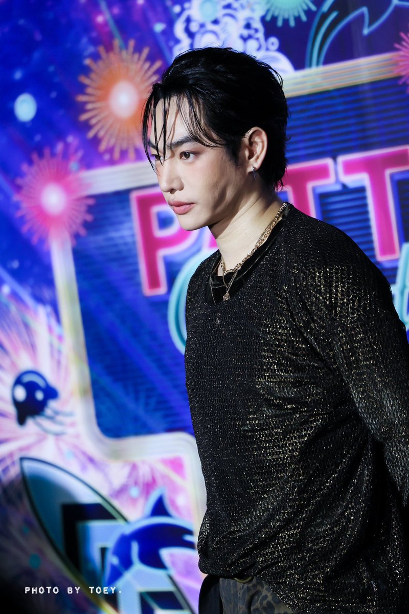 photobytoey's tweet photo. ซนข้ามปี 😂

#MONO29PattayaCountdown2024
#Mono29Pattaya2024xPeck
@peckpalit
#เป๊กผลิตโชค 
#PeckPaLitChoke
#palitgallery
#photobytoey https://t.co/48ru7U3dOV