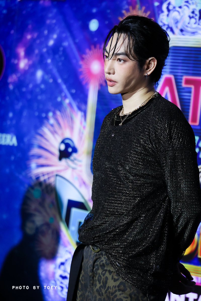 photobytoey's tweet photo. ซนข้ามปี 😂

#MONO29PattayaCountdown2024
#Mono29Pattaya2024xPeck
@peckpalit
#เป๊กผลิตโชค 
#PeckPaLitChoke
#palitgallery
#photobytoey https://t.co/48ru7U3dOV