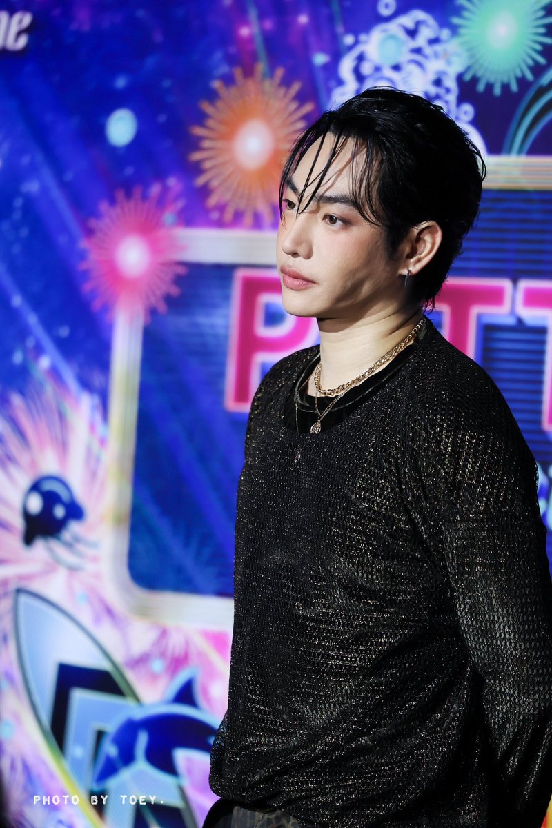 photobytoey's tweet photo. ซนข้ามปี 😂

#MONO29PattayaCountdown2024
#Mono29Pattaya2024xPeck
@peckpalit
#เป๊กผลิตโชค 
#PeckPaLitChoke
#palitgallery
#photobytoey https://t.co/48ru7U3dOV