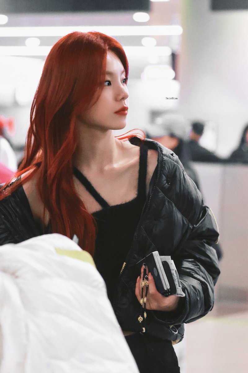 SignbYeji277's tweet photo. 𝟐𝟎𝟐𝟒 𝐇𝐚𝐩𝐩𝐲 𝐍𝐞𝐰 𝐘𝐞𝐚𝐫𝐫𝐫𝐫𝐫🖤

#예지 #옞덩봤덩 #ITZY #YEJI https://t.co/1roZbkmp0V
