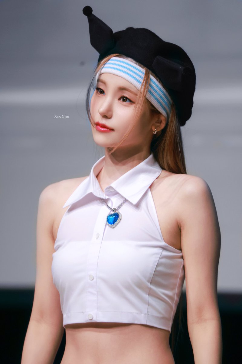 SignbYeji277's tweet photo. 𝟐𝟎𝟐𝟒 𝐇𝐚𝐩𝐩𝐲 𝐍𝐞𝐰 𝐘𝐞𝐚𝐫𝐫𝐫𝐫𝐫🖤

#예지 #옞덩봤덩 #ITZY #YEJI https://t.co/1roZbkmp0V
