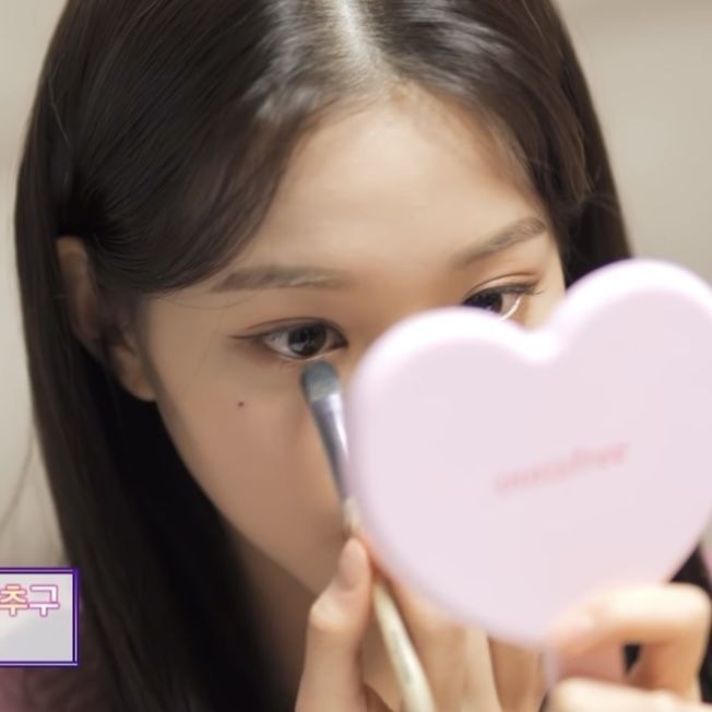 852dior's tweet photo. my  2024  will  be  like  this  💭˙˙ https://t.co/vFgidl0Svm