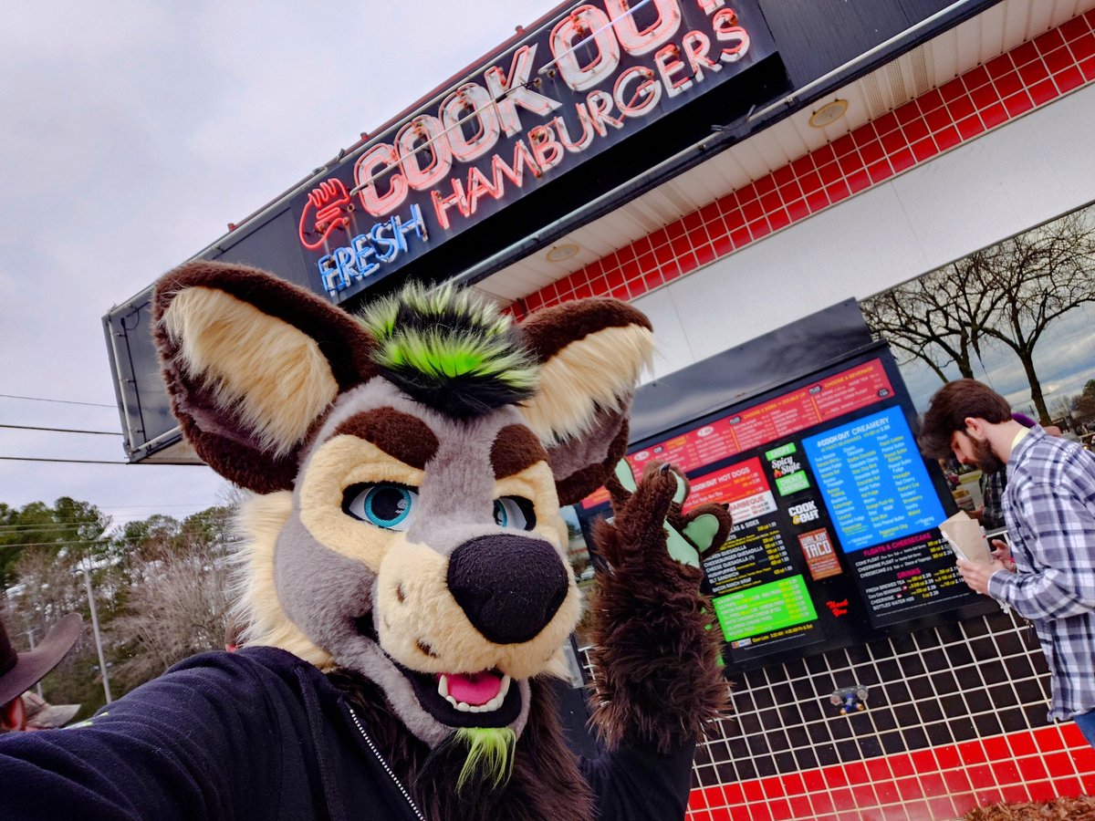 TysonYeen's tweet photo. One of my favorite places to eat in North Carolina, CookOut!
What's your favorite? 🍔
#FursuitFriday #fun #fursuit #happy #foon #cookout #BWS2023 https://t.co/Xb9decJ53N