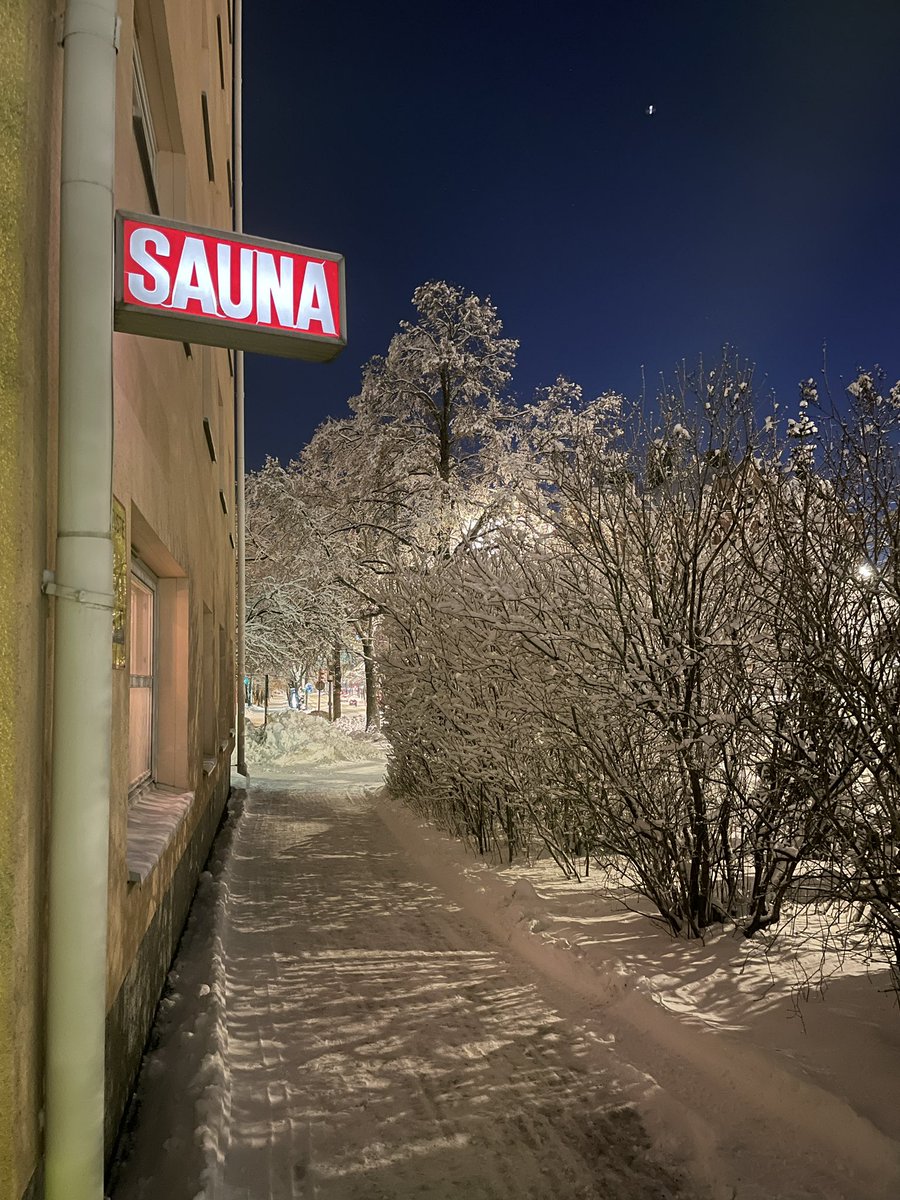 Sauna Hermannin kautta kohti vuotta 2024👌

Kiitos vuodesta 2023 ja mainiota vuotta 2024 kaikille🙏