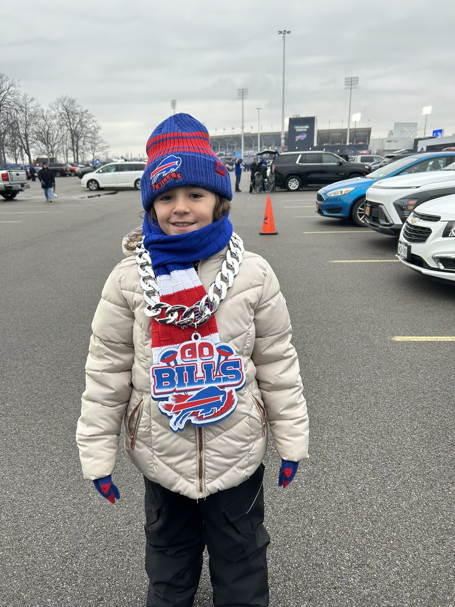 Lucy Phillips tweet media