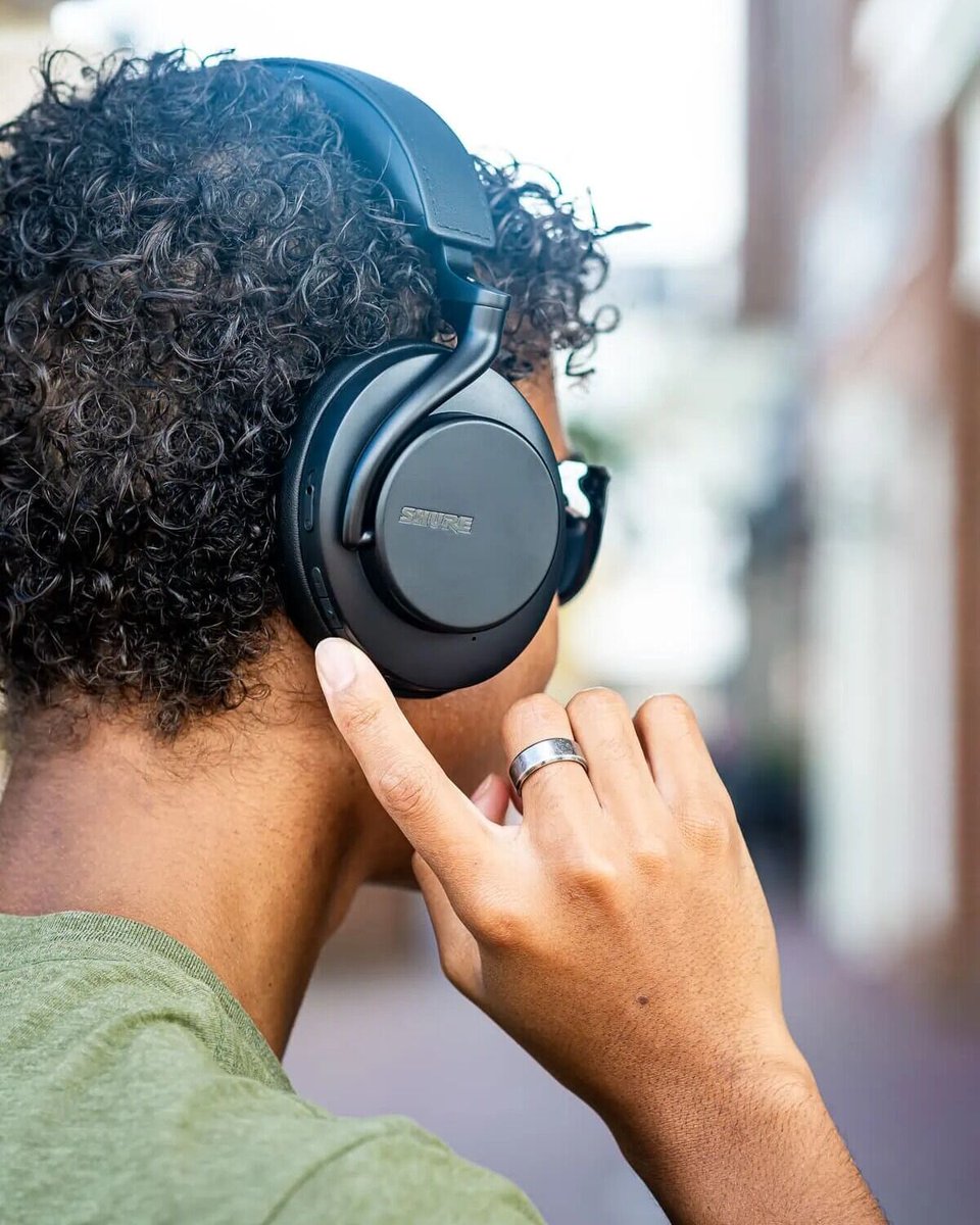 dailymomtweets's tweet image. 🎧  These headphones allow you to easily adjust what you hear through the app to make them work for you no matter the environment.

Read more: jo.my/1od8lhn

.
.
.
.
.
.
.
#mombloglove #parentblog #parentingbloggers #momsblogger #motherhoodblog #motherhoodlife #motherho