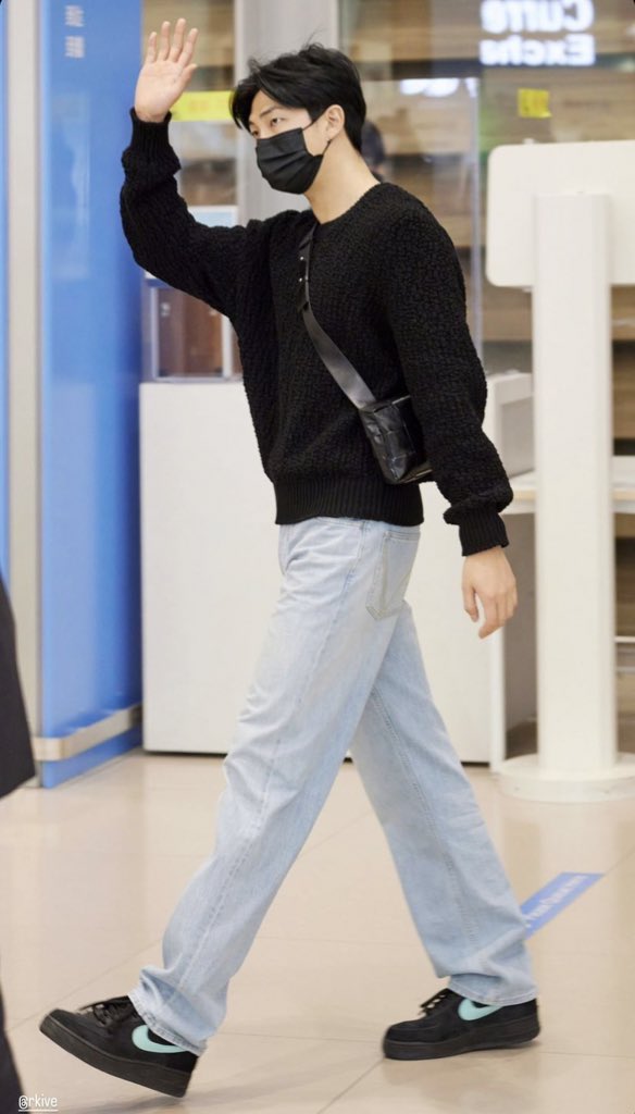 GCsHzGAWQAA4Dcm?format=jpg&name=medium