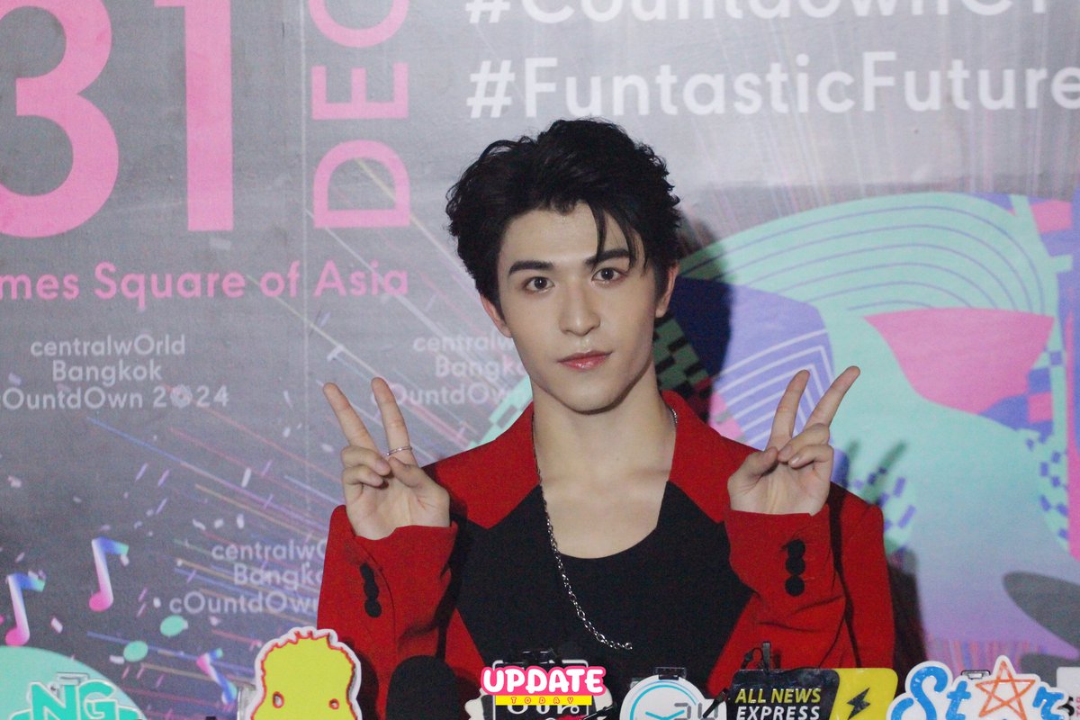 Update__today's tweet photo. "แพทริค" ช่วงสัมภาษณ์สื่อ ในงาน "centralwOrld Bangkok Countdown 2024" ฉลองแลนด์มาร์กเอ็นเตอร์เทนเมนต์เคาท์ดาวน์ระดับโลก

#CTWBKKCountdown2024 #CentralWorld #Patrick尹浩宇 #PatrickCountdownCTW2024 #PatrickReadyToCTWCountdown   #UPDATETODAY #ข่าว #ข่าวบันเทิง https://t.co/Zjm3YHp0rC