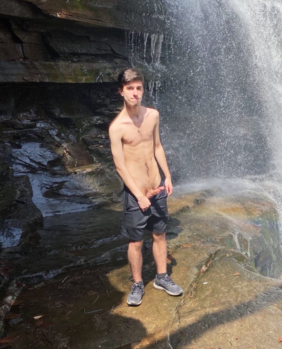 Lloyd Grey tweet media