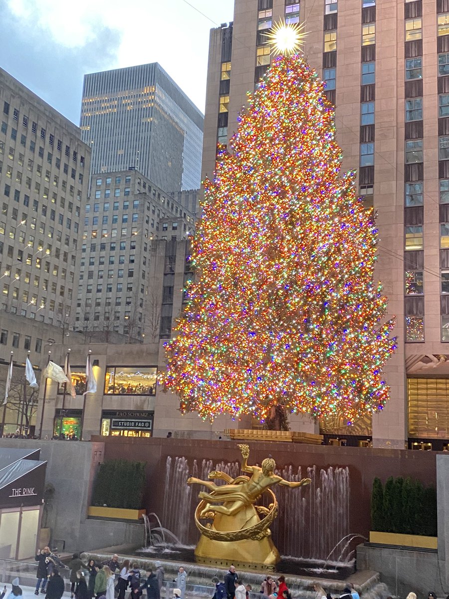Rockfeller Plaza on 12/30/23🎄🎊🎆May you all have a great 2024!