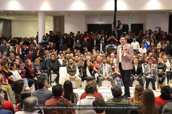 kendarramirez's tweet photo. 📌 Acompañando al Coordinador Estatal de #MORENA en su segundo Foro VISIÓN SOSTENIBLE 2030.

#kendarramírez 
#AlejandroArmenta 
#Coronango
#Eskendar 
#ClaudiaSheinbaum 
#AMLO https://t.co/82aaCuHawq