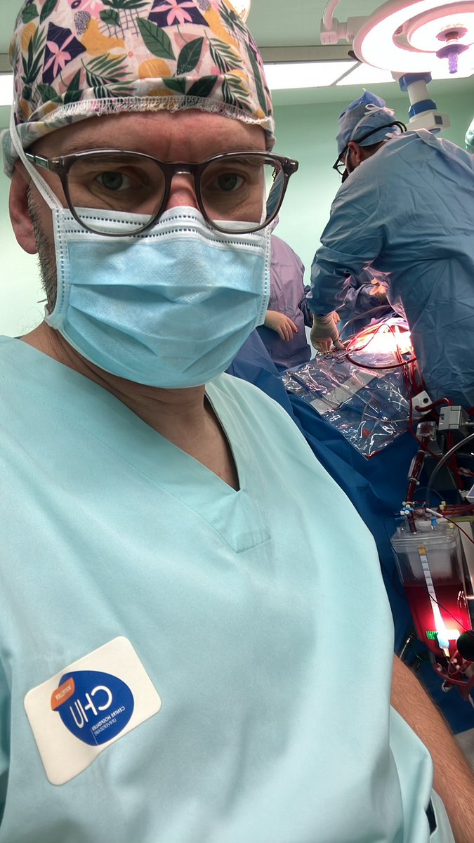 CovaMP's tweet photo. @Fastrach Pareil que toi mon ami … que serait une Saint-Sylvestre sans une dissection … bon courage à toi et à tous les copains qui sont de garde ou d’astreinte pour le Réveillon 
#fonctionpubliquehospitaliere #NouvelAn #IADE #Perfu https://t.co/BVGr9u7Mfq