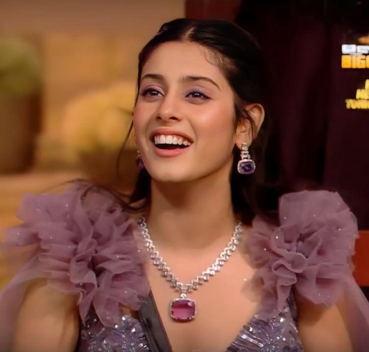 JadavShikha's tweet photo. Sorry Disney for your loss cause u don't have this Princess 🥺💓🛐
#IshaMalviya𓃵

#IshaMalviya #IshaHolics #bb17 #BiggBoss17 . https://t.co/o2gmf2yhhW