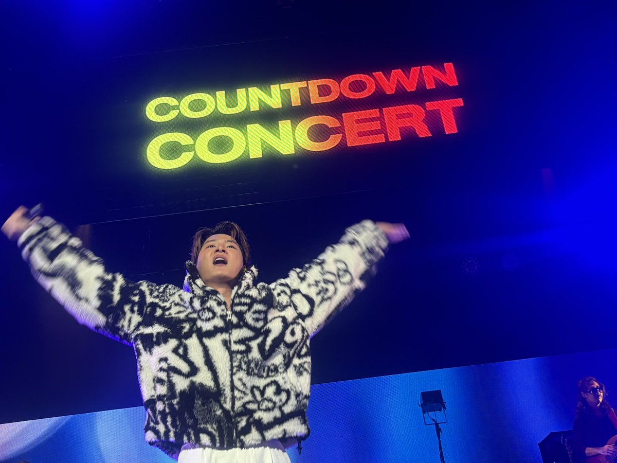 GopTdj's tweet photo. 本当に幸せな新年の始まりをありがとう！！今年がクリスにとって幸せがたくさんの年でありますように！
#KRISTBRIGHTCD2324JP
#KristPerawat https://t.co/6NLqyuAFXd