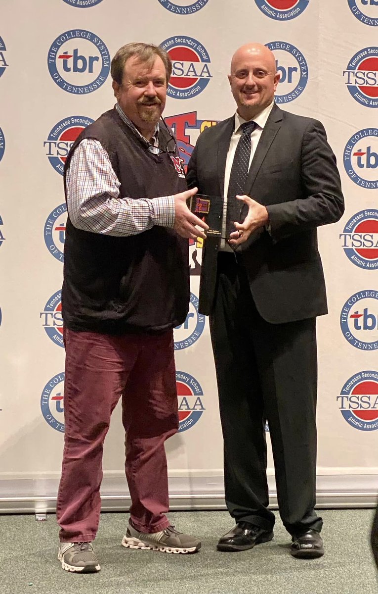 TCSchools_'s tweet photo. Class of 89 @tcschools graduate,
Mike Huffman, MHS Assistant Principal, recently earned the title of Athletic Director of the Year in TSSAA’s West Tennessee Region 8!! Mike’s a strong advocate for coaches, student-athletes and ALL of Munford High! More #endlesspossibilities 🔥 https://t.co/8JkCfNgiba