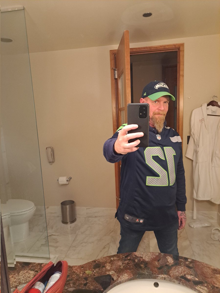 10 years have passed since last I was reppin @Seahawks #12North IN PERSON!  TOO DAMN LONG! #Homecoming #GoHawks