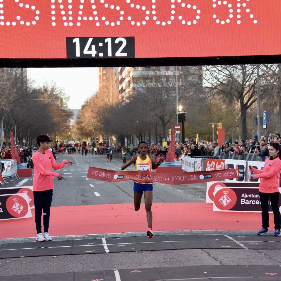 Beatrice Chebet revienta el récord del mundo de 5km en la Cursa dels Nassos