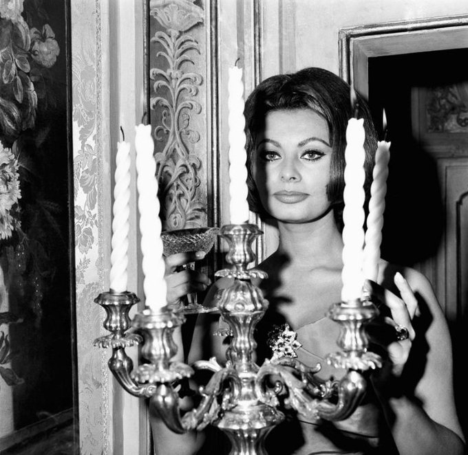 Sophia Loren in her Rome apartment on this date December 31 in 1962. Photo: AP. #OTD