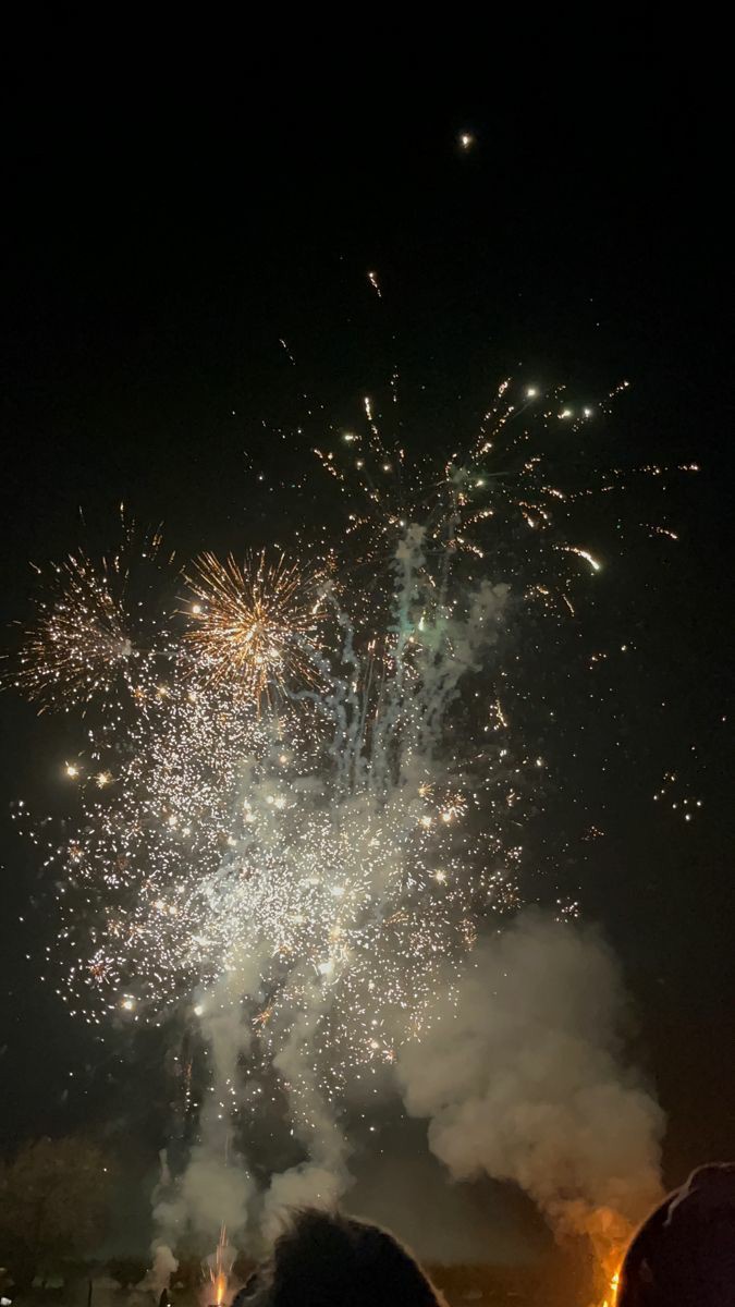 archerdra's tweet photo. Happy new year, brodi. Dah 3x ngelewatin taun baru bareng gak, sih? Wkwkwk sukses terus buat lu semua di 2024. All the best for you, bro 👊🏼

(+ @EUNSEOKndal @prkjisvngg kagak bisa ditag di foto) https://t.co/UkesOJjNvO