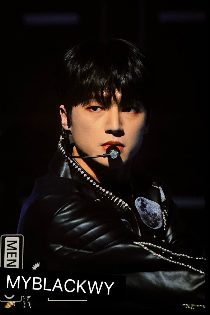 MYBLACKWY's tweet photo. 231231 가요대제전 pre

#우영 #에이티즈 #WOOYOUNG #ATEEZ https://t.co/2u6wwmBDZV
