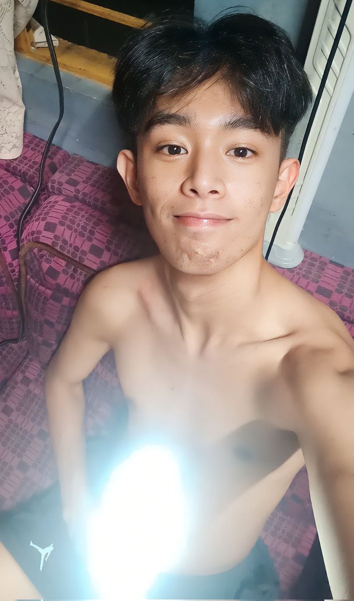 ianbakugo's tweet photo. Retweet sa ustong maputukan. JoKe HQHA https://t.co/BY70fwozzL