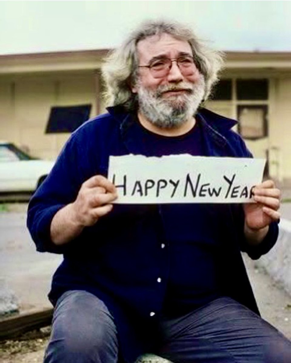 musicplayedband's tweet photo. 🥳 Happy New Year Y’all! Thanks for all the love and support in 2023! Let’s make 2024 a great year! 

Just be kind and look out for one another just a little bit more! ❣️💀⚡️

#weareverywhere #wewillsurvive #wewillgetby #deadandcompany #gratefuldead #bobweir #johnmayer #jerrygarcia #deadheads #newyeaseve

📸 @jayblakesberg

👇More Videos and Pics at👇 

https://t.co/zjWkbG1BJC
