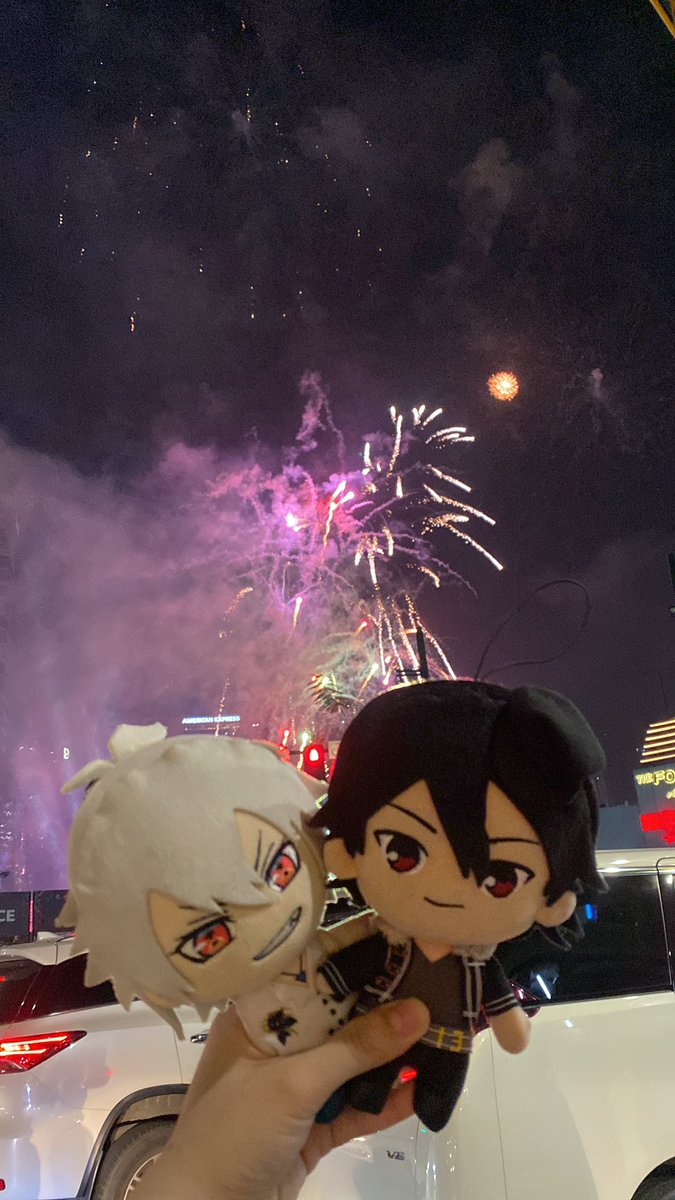 happy new year from me and my throwable idiots ! <33