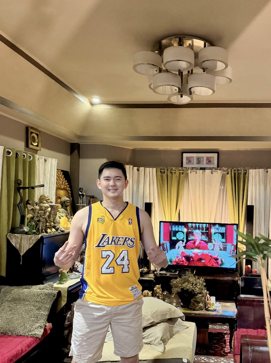 ETheExplorer's tweet photo. Happy Prosperous and Blessed 2024 Everyone! 🥳🫶🏻☝🏻 #ETheExplorer https://t.co/M5mMJKagkU