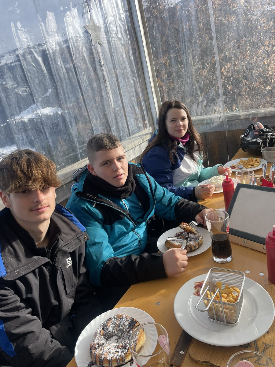 YBB_PESport tweet picture