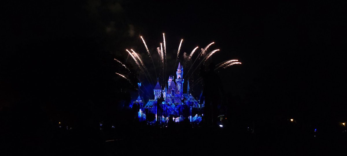 Disneyfan9523's tweet photo. I'm Very Excited For 2024 As Disney Get's Ready To Enter It's Second Century. Till Then Happy New Year And Cheers To The Next 100 Years Of Disney Magic And Wonder. #NewYearsEve #NewYearsEve2024 #Disney100 #Disney100YearsOfWonder #100YearsofDisneyAnimation #D23 https://t.co/ucb4Ynh8Bl