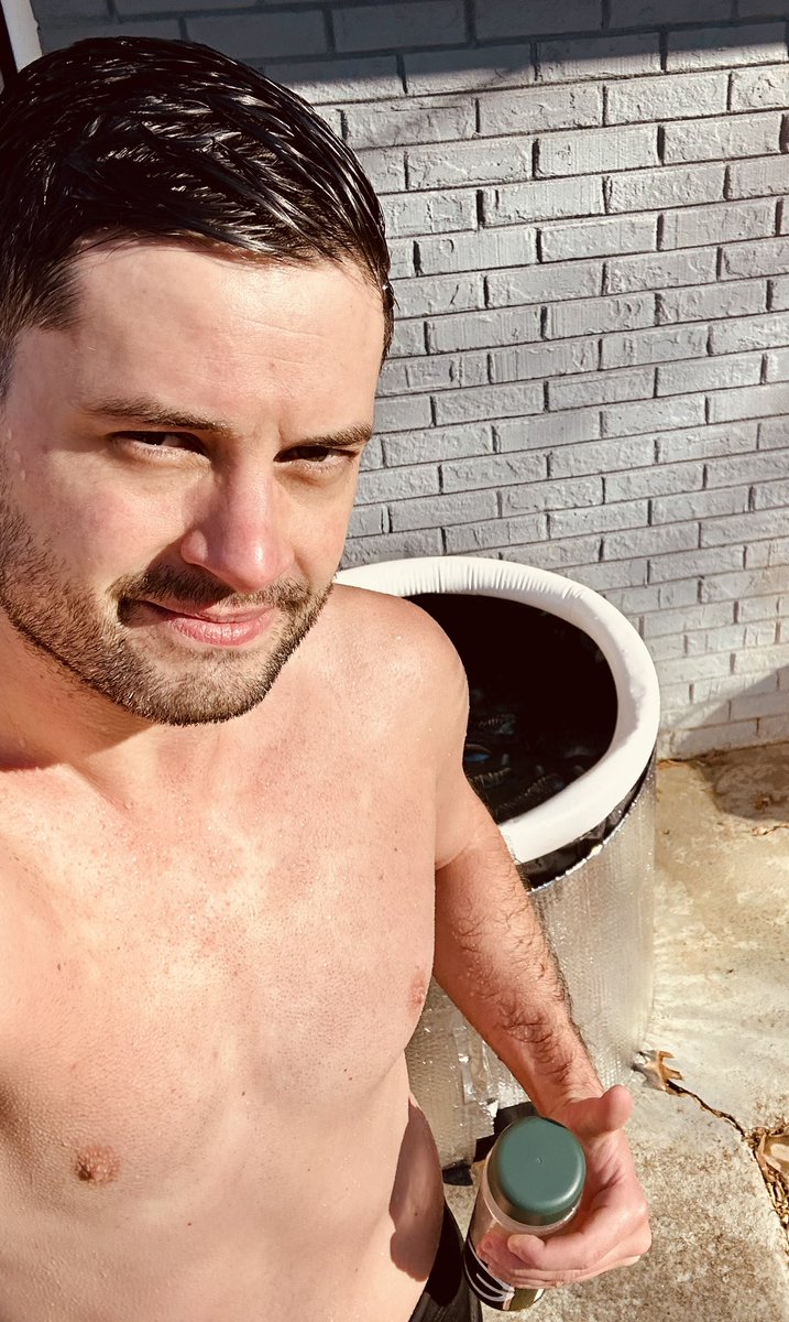 ejones6800's tweet image. 2023 taught me a lot about the 8th wonder of the world; “Compounding”

It’s a concept important to understand with money, but invaluable when applied  to the choices you make EVERY DAY

Shoutout to the #BOSSES who built a foundation to crush 2024 🧊💪🏼🥬🐕

Stay tuned 🫡

#Doxxed