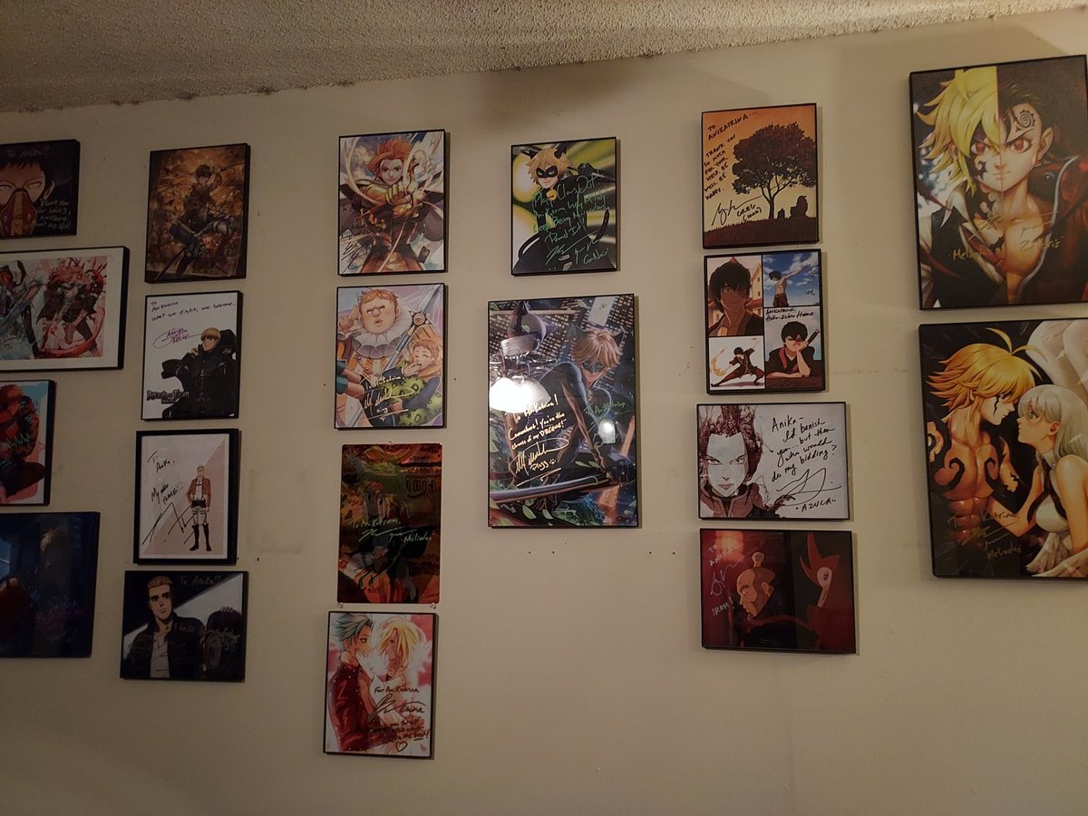lost_girl_anika's tweet photo. Starting 2023 VS Starting 2024...
So many badass autographs on my wall this year, lots of friendships made, and too many incredible memories to count! 
Thank you all for an amazing 2023! Happy New Year! 
#conlife #handlerlife https://t.co/AyWI82xq1D