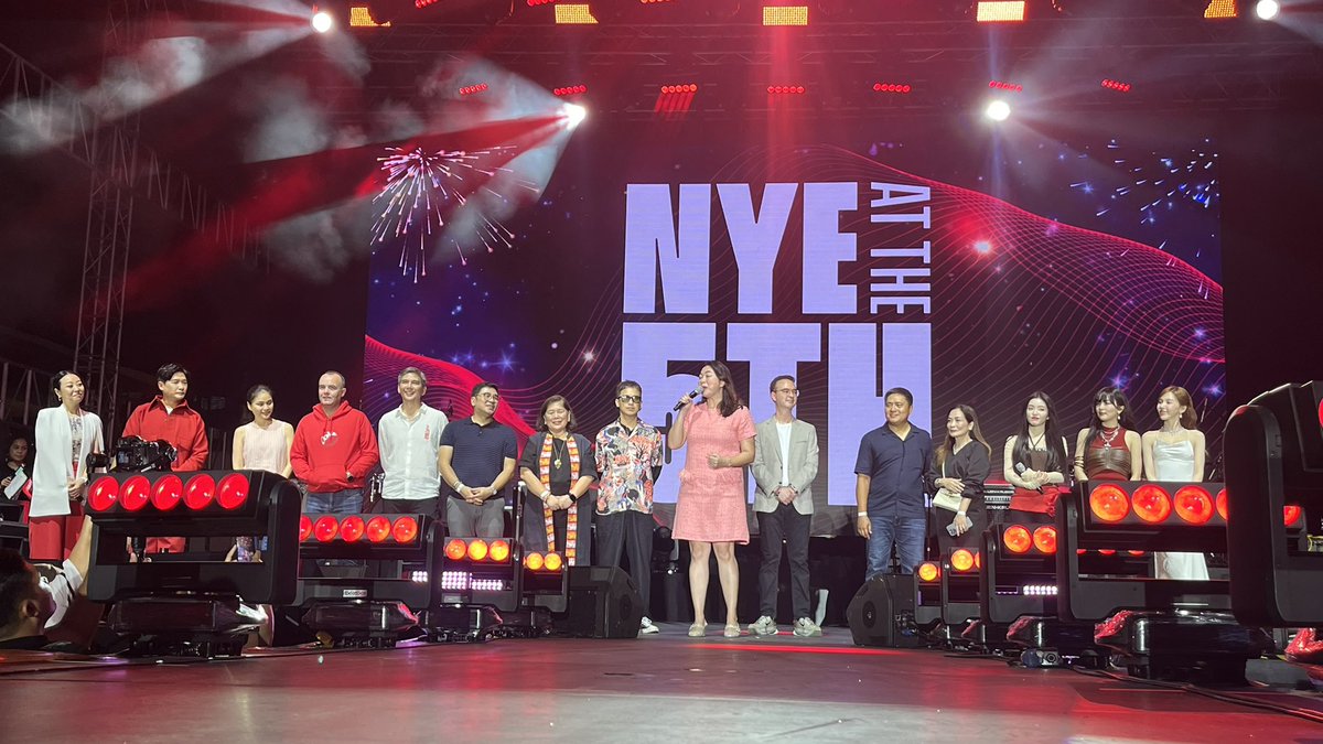 _livemnl's tweet photo. Don't think about tomorrow &amp; forget about your sorrow 'cuz you'll have an awesome 2024! 🥹🙏 Happy New Year, everyone! 💥 #BGCTaguig2024NYE https://t.co/hstXrmfxBf