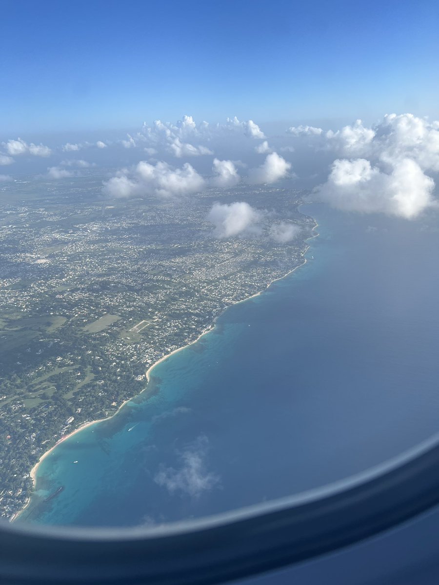lizmcnulty's tweet photo. A couple of snaps from a recent December press trip to @Barbados. Aer Lingus operate direct flights 3 times a week from Manchester until end of May 🇧🇧 ☘️  MAN ➡️ BGI https://t.co/LknL0pyHTk