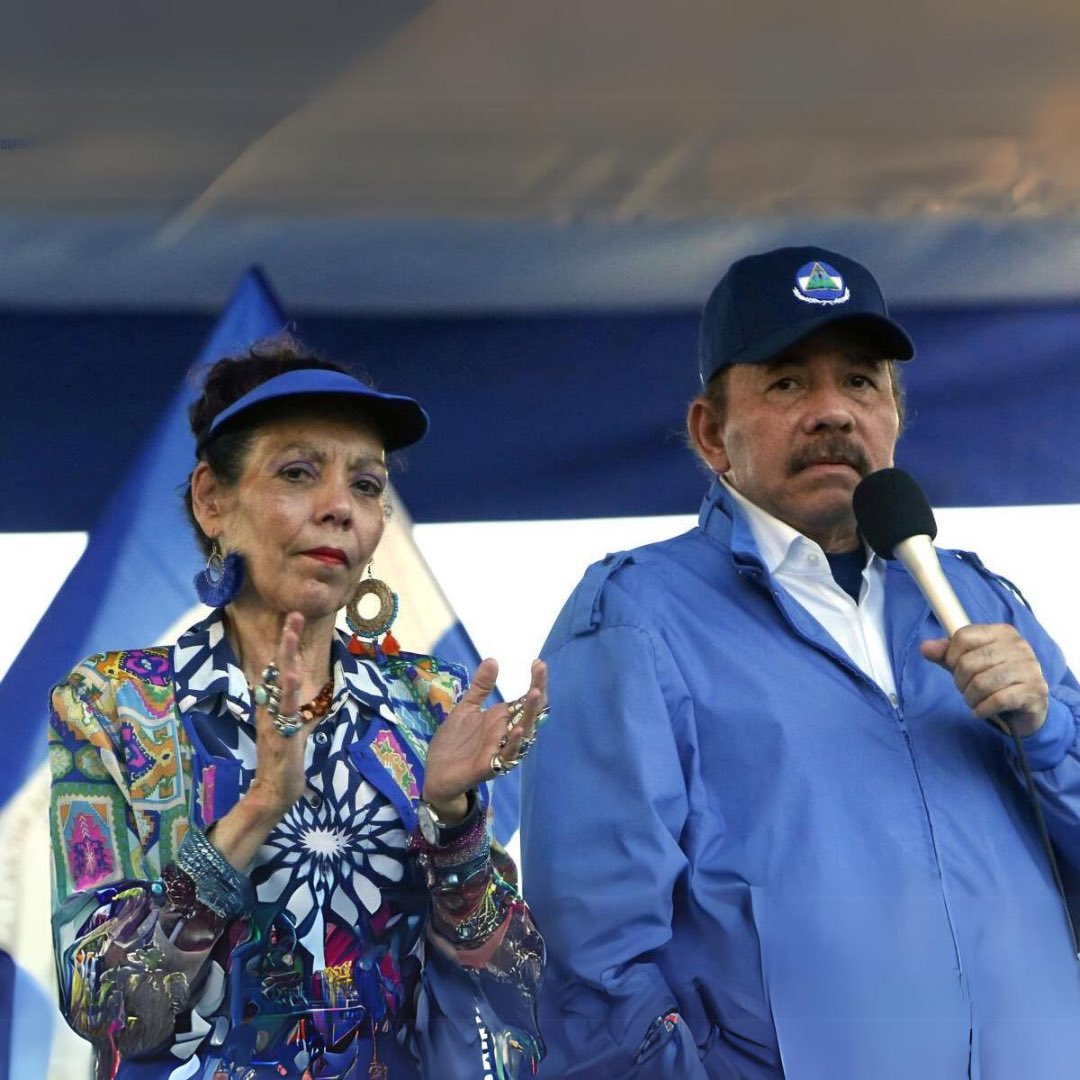 En vísperas del año nuevo, el criminal dictador nicaragüense Daniel Ortega acaba de comenzar una brutal cacería contra la Iglesia Católica. Hay 17 personas secuestradas y con paradero desconocido, entre ellos sacerdotes y obispos de todo el país. Ayudemos a difundirlo. Muy grave.