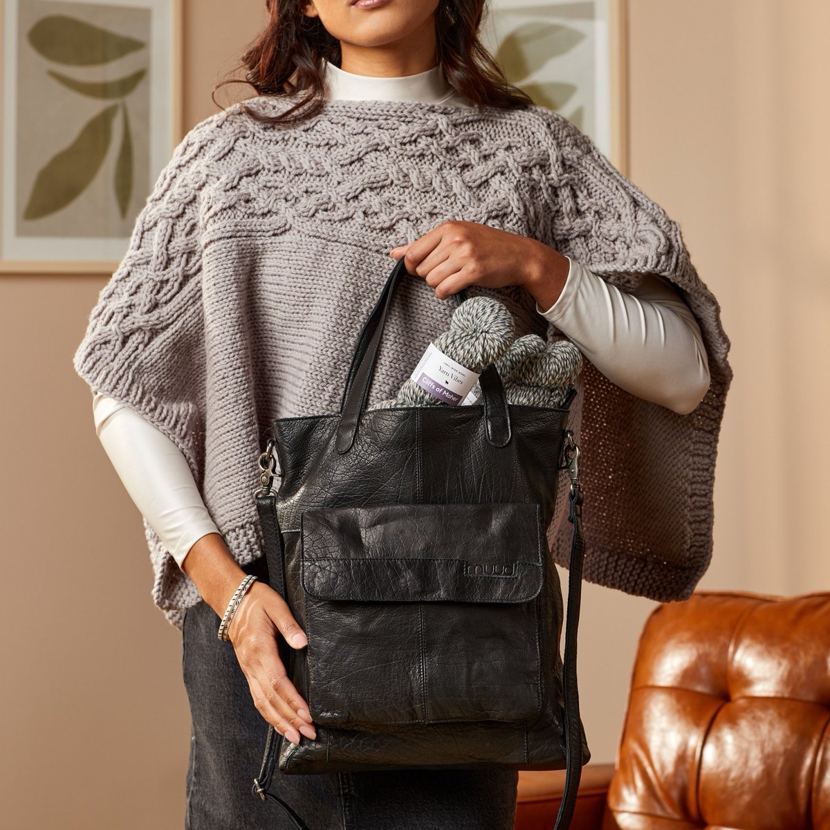 Universal Yarn tweet media