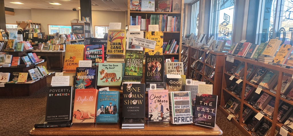 Watermark Books & Café tweet media