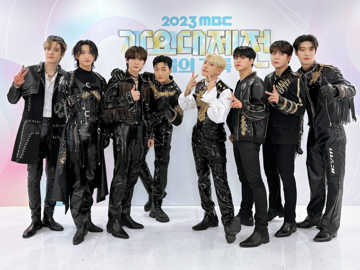 ATEEZofficial's tweet photo. [📷] TODAY ATEEZ
⠀
2023년의 마지막 무대도
에이티니와 함께할 수 있어서 행복했던 #가요대제전
2024년도 멋진 항해를 꿈꾸며 함께해요🥰❤
⠀
#TODAY_ATEEZ #ATEEZ #에이티즈 #2023MBC가요대제전 https://t.co/FtyJHRFRi0