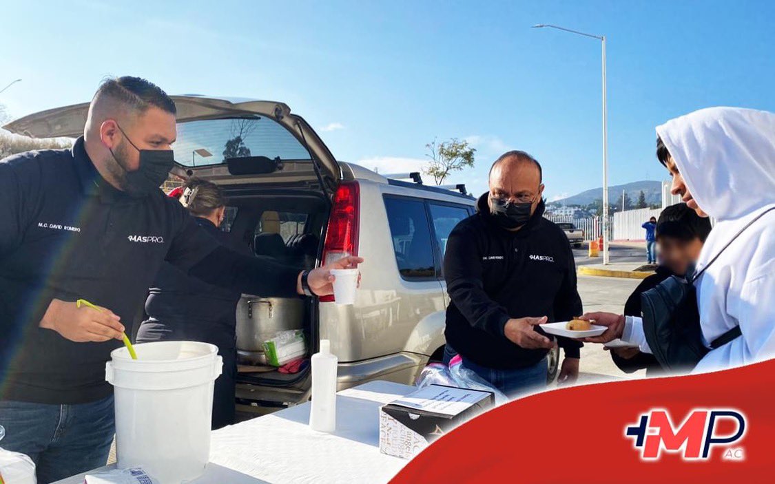 MasproAC's tweet photo. ¡𝗗𝗔𝗥 𝗗𝗘 𝗦𝗜, 𝗔𝗡𝗧𝗘𝗦 𝗗𝗘 𝗣𝗘𝗡𝗦𝗔𝗥 𝗘𝗡 𝗦𝗜! 🤝🏻

Concluimos el 2️⃣0️⃣2️⃣3️⃣ sirviendo. Entregamos más de 𝟮𝟬𝟬 𝒕𝒂𝒎𝒂𝒍𝒆𝒔 𝒚 𝒂𝒕𝒐𝒍𝒆𝒔 a cientos de personas y familias michoacanas en 𝑪𝒊𝒖𝒅𝒂𝒅 𝑺𝒂𝒍𝒖𝒅 🏥. https://t.co/D52BGBXJzt