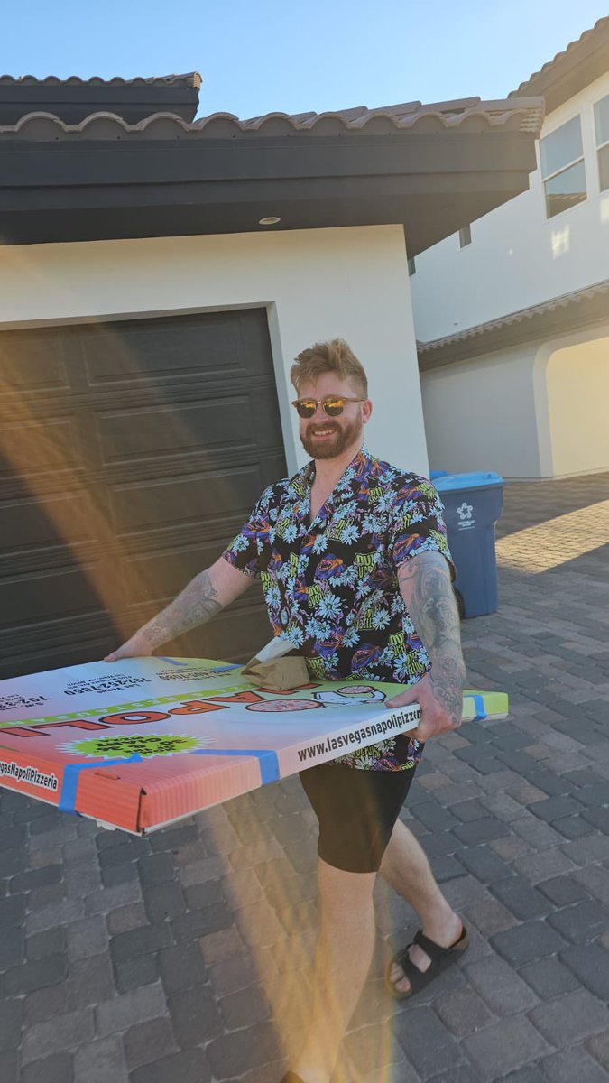 mitchiefox's tweet image. 1 OF 1 RAFFLE‼️

I’ve been making these 1/1 Duke Sucellus button ups for a select few, now is your chance to join this very exclusive club 🤯

♻️RETWEET &amp;amp; FOLLOW TO ENTER♻️
TAG A FRIEND FOR AN EXTRA ENTRY

Winner picked 1/7/24