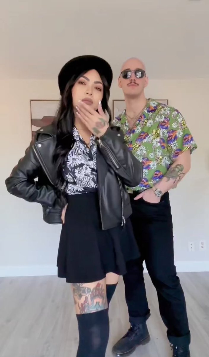 mitchiefox's tweet image. 1 OF 1 RAFFLE‼️

I’ve been making these 1/1 Duke Sucellus button ups for a select few, now is your chance to join this very exclusive club 🤯

♻️RETWEET &amp;amp; FOLLOW TO ENTER♻️
TAG A FRIEND FOR AN EXTRA ENTRY

Winner picked 1/7/24