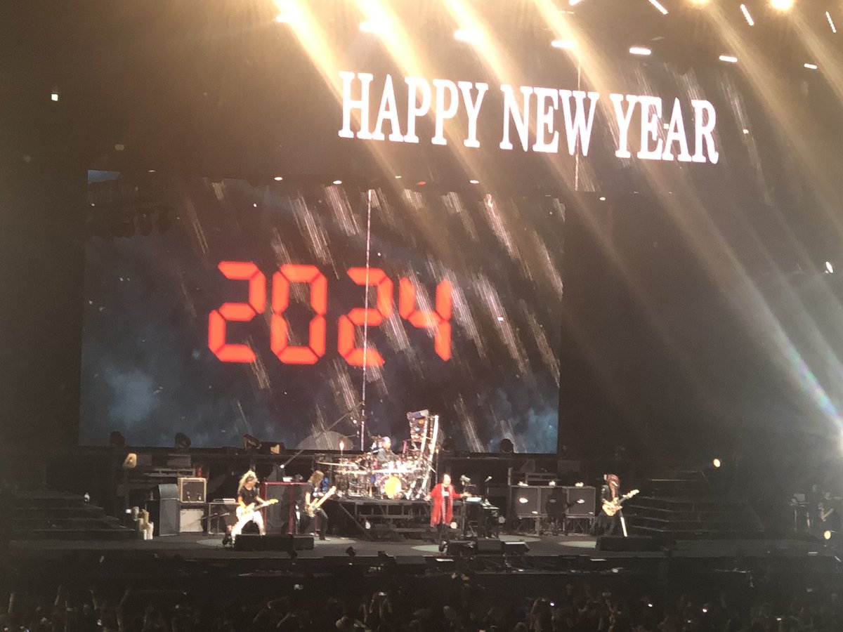 violetvk's tweet photo. カウントダウンの最中からのHappy New Year、こういうライブ久しぶりだったから楽しかった!
#LUNAPIC
#LUNASEA
#END_OF_DUAL
#DUALARENATOUR2023
#MOTHERvsSTYLE https://t.co/5uXEwC5dwS