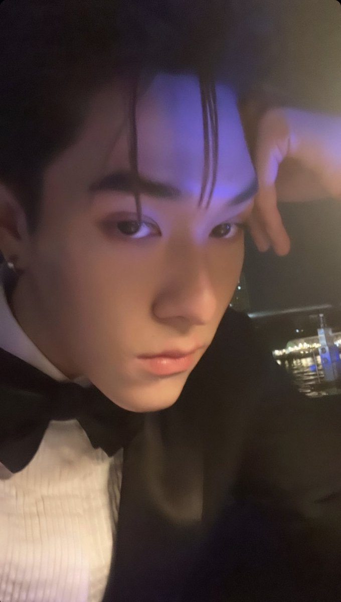 forbidden0123's tweet photo. happy new year สองหนุ่มน้าาา 🫶

#ดิวนานิ #DewNani
#HappyNewYear https://t.co/W1QauZOV4u