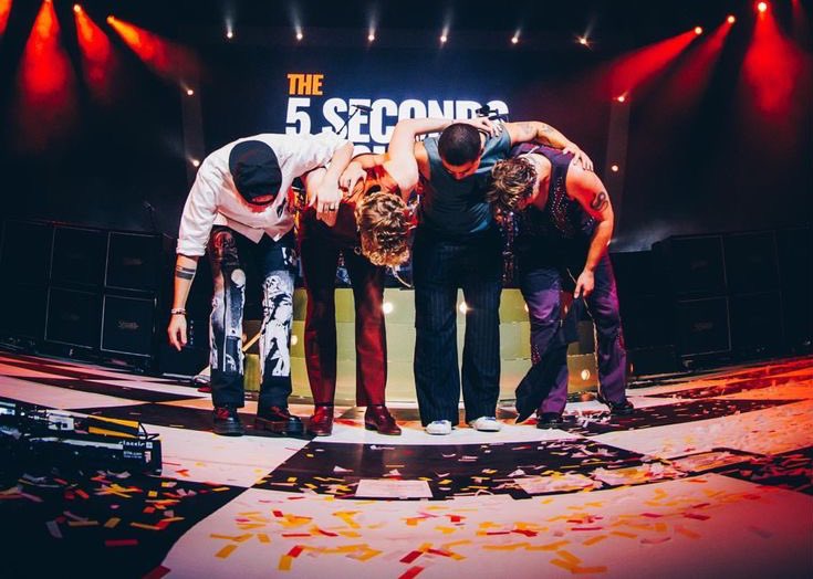 highontwl's tweet photo. 2023 was 5sos' year like LITERALLY https://t.co/T4BZZDXyHm