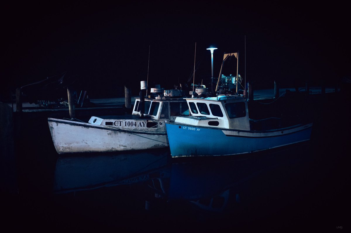 Downtime… #boats #boatsofinstagram #dock #docked #fishingboat #fujifilm #fujigilmxseries #fujix100 #leafshutter