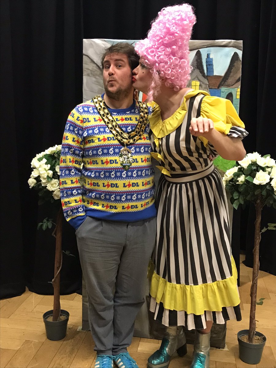 Mayor of Witney tweet media